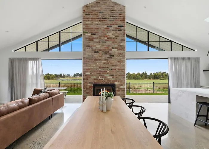 Golf Fronted Getaway Silverwoods